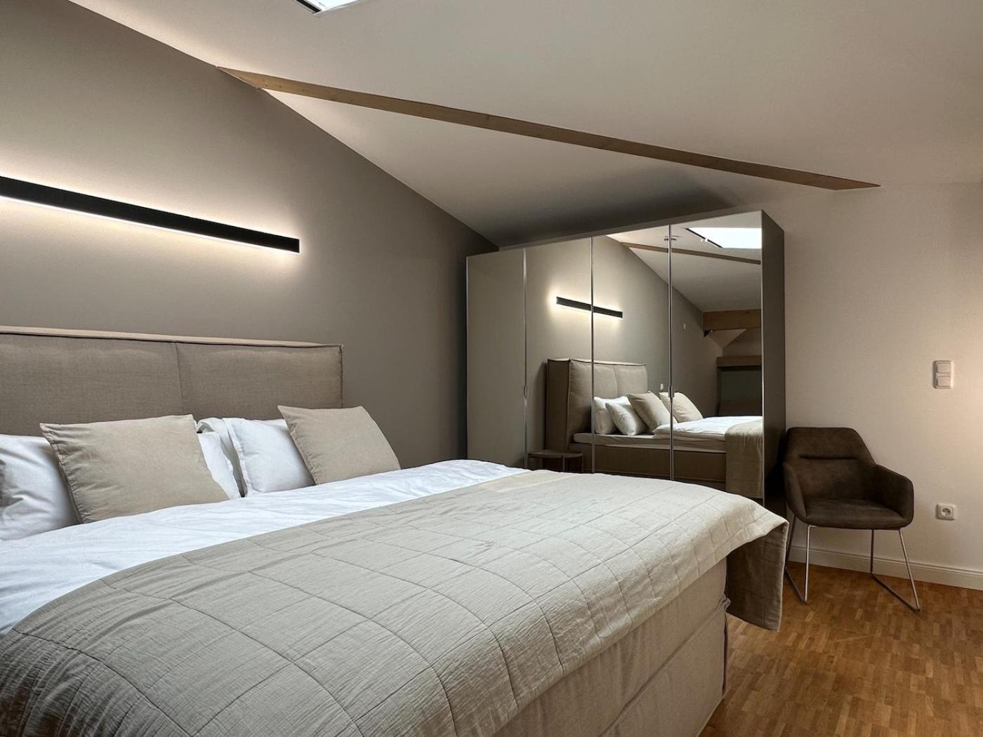 Truly - Viel Platz Fuer Business & Familie - Modern, Garage, Fahrstuhl Apartment เอาก์สเบิร์ก ภายนอก รูปภาพ