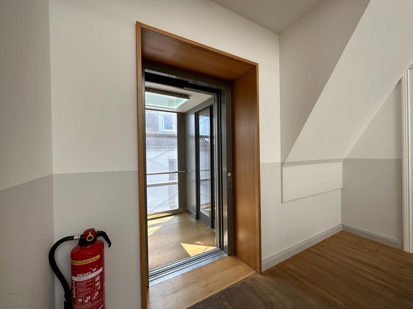 Truly - Viel Platz Fuer Business & Familie - Modern, Garage, Fahrstuhl Apartment เอาก์สเบิร์ก ภายนอก รูปภาพ