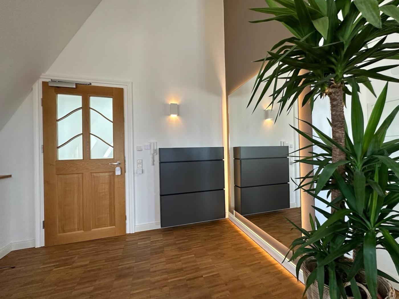 Truly - Viel Platz Fuer Business & Familie - Modern, Garage, Fahrstuhl Apartment เอาก์สเบิร์ก ภายนอก รูปภาพ